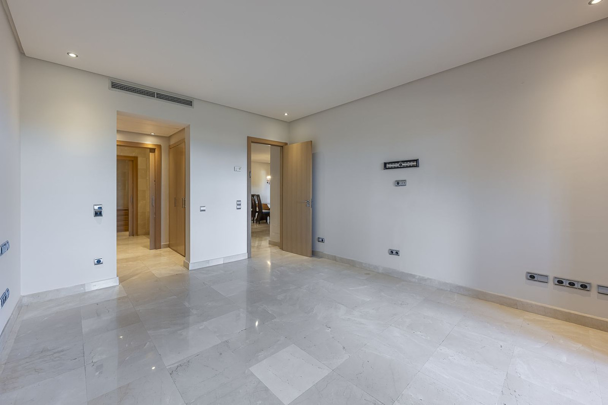 Se vende Apartamento Planta Media de 2 dormitorios en Costa Del Sol, Málaga, España