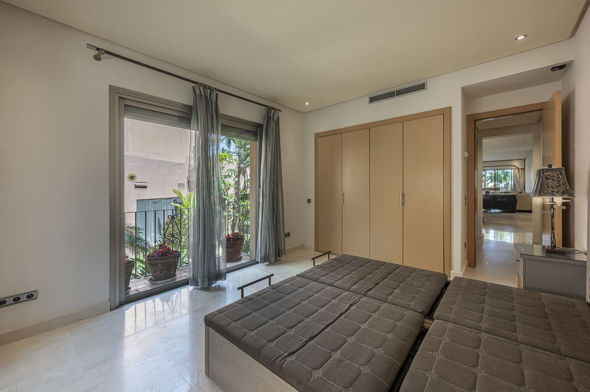 Se vende Apartamento Planta Media de 2 dormitorios en Costa Del Sol, Málaga, España