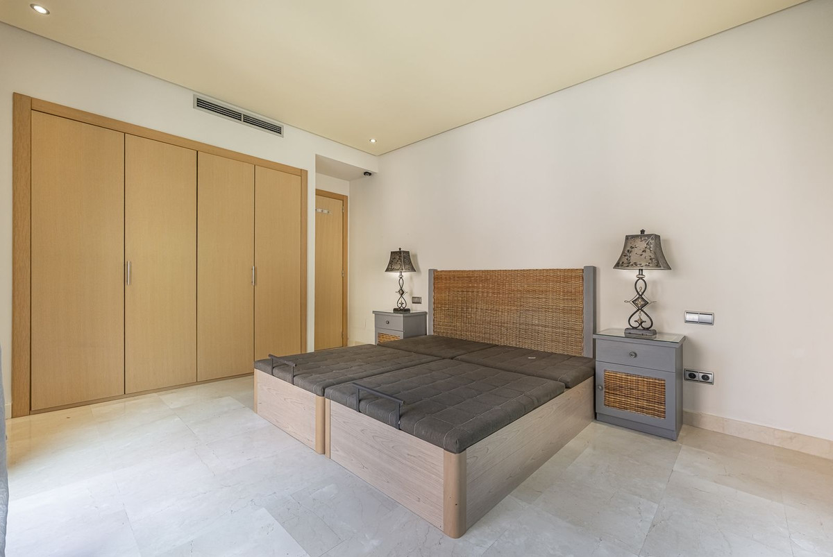 Se vende Apartamento Planta Media de 2 dormitorios en Costa Del Sol, Málaga, España