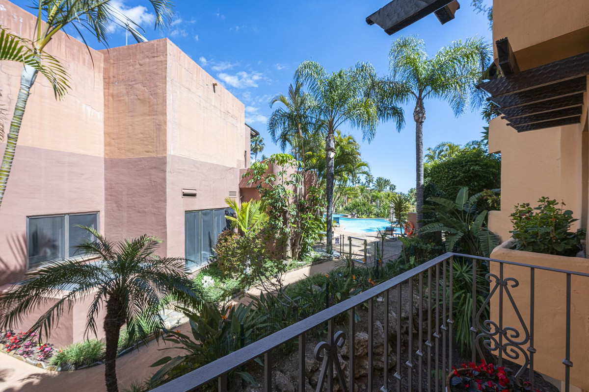 Se vende Apartamento Planta Media de 2 dormitorios en Costa Del Sol, Málaga, España