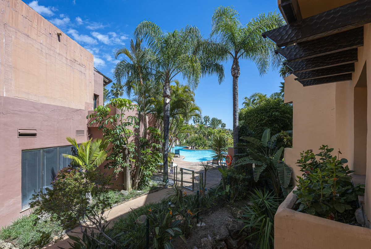 Se vende Apartamento Planta Media de 2 dormitorios en Costa Del Sol, Málaga, España