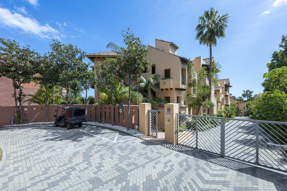 Se vende Apartamento Planta Media de 2 dormitorios en Costa Del Sol, Málaga, España