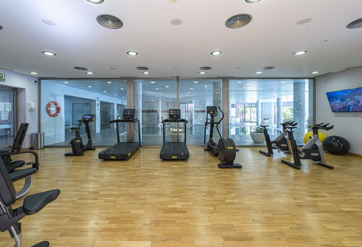 Se vende Apartamento Planta Media de 2 dormitorios en Costa Del Sol, Málaga, España