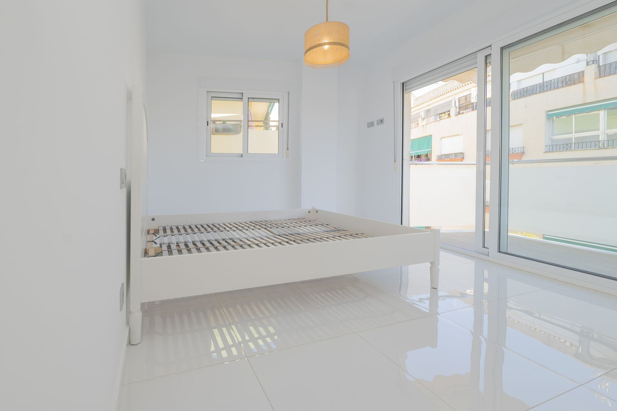 3 Bed Apartment for sale in Marbella Costa Del Sol, Málaga, Spain