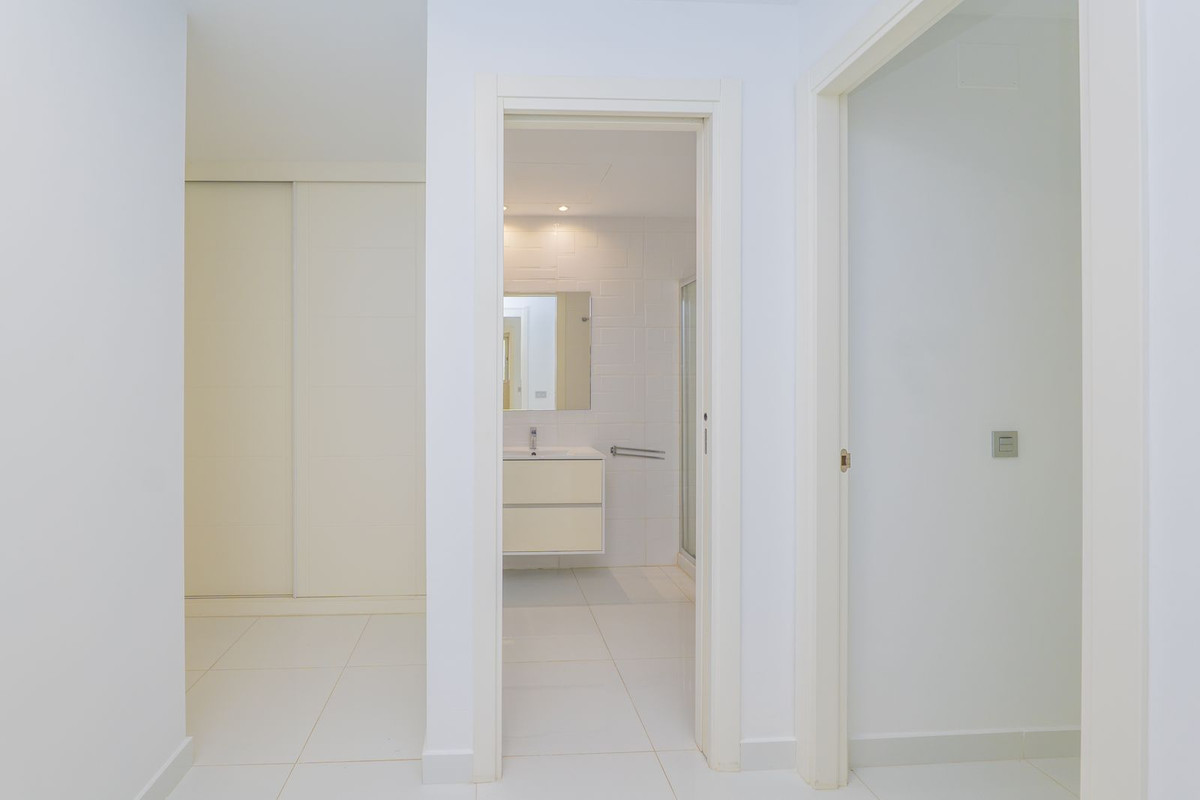 3 Bed Apartment for sale in Marbella Costa Del Sol, Málaga, Spain