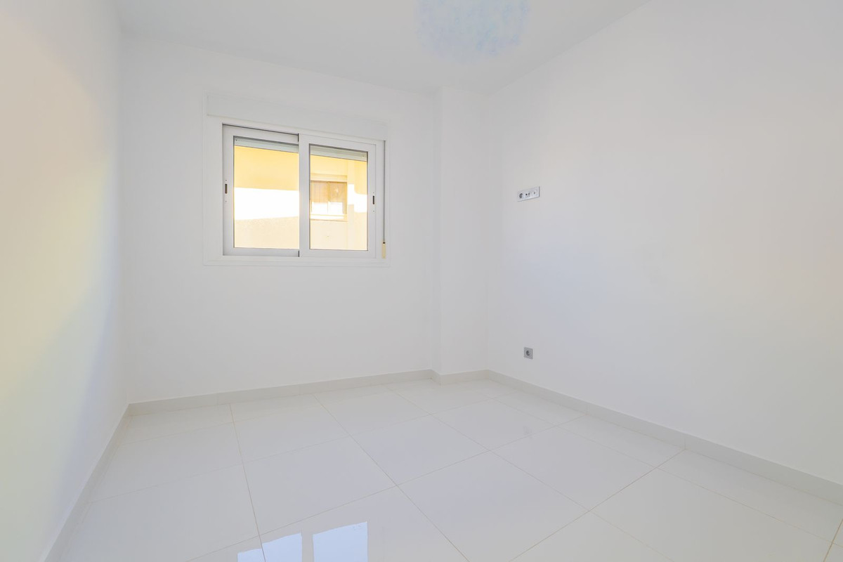 3 Bed Apartment for sale in Marbella Costa Del Sol, Málaga, Spain