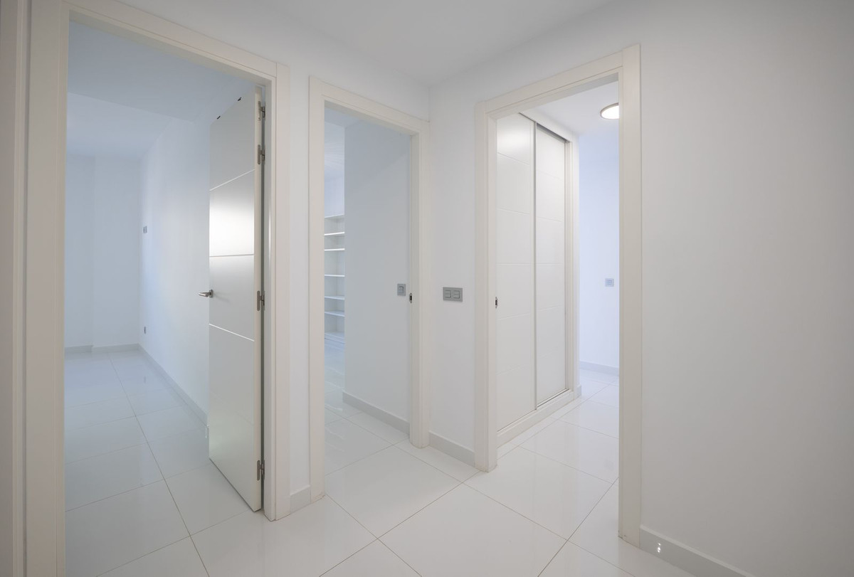 3 Bed Apartment for sale in Marbella Costa Del Sol, Málaga, Spain