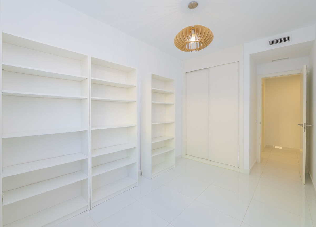 3 Bed Apartment for sale in Marbella Costa Del Sol, Málaga, Spain
