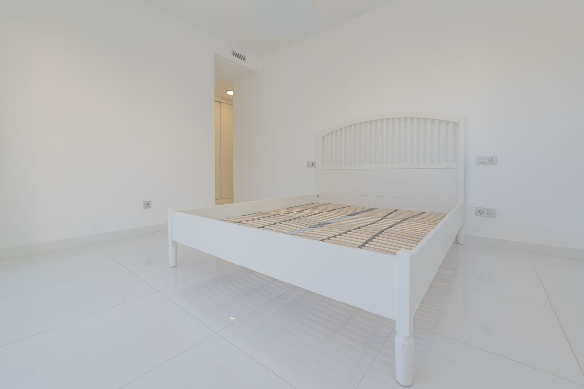 3 Bed Apartment for sale in Marbella Costa Del Sol, Málaga, Spain