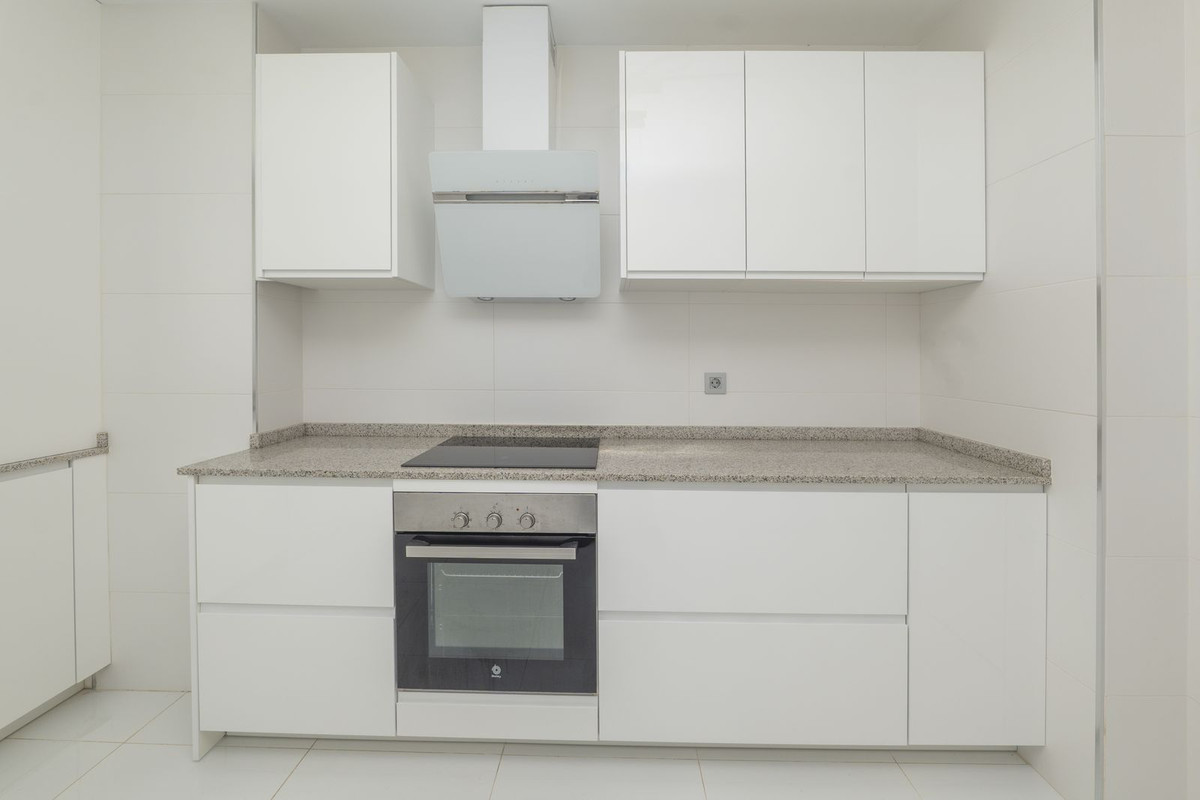 3 Bed Apartment for sale in Marbella Costa Del Sol, Málaga, Spain