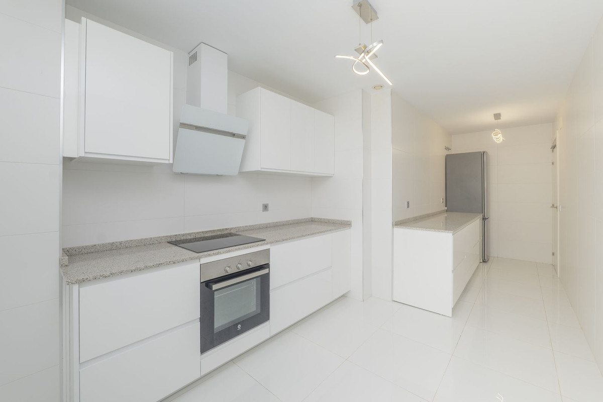 3 Bed Apartment for sale in Marbella Costa Del Sol, Málaga, Spain