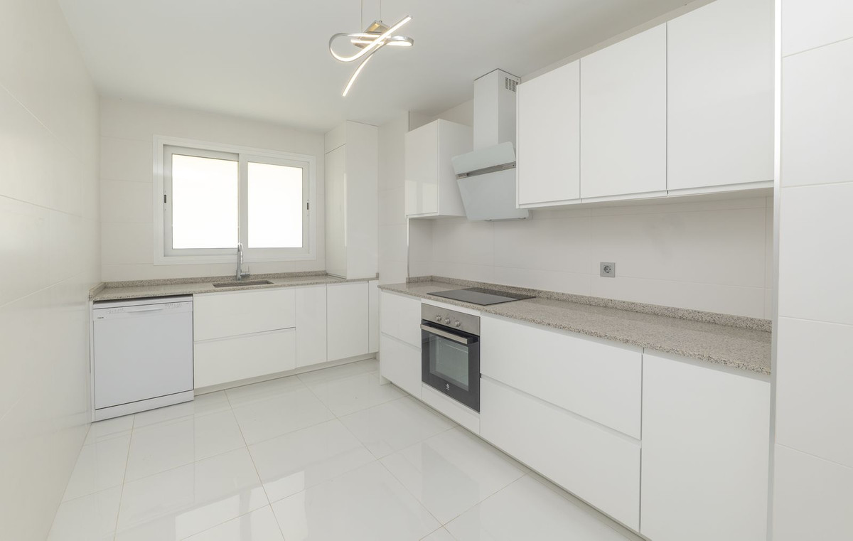 3 Bed Apartment for sale in Marbella Costa Del Sol, Málaga, Spain