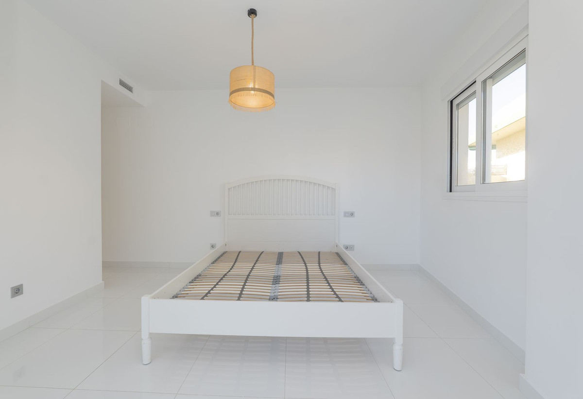 3 Bed Apartment for sale in Marbella Costa Del Sol, Málaga, Spain