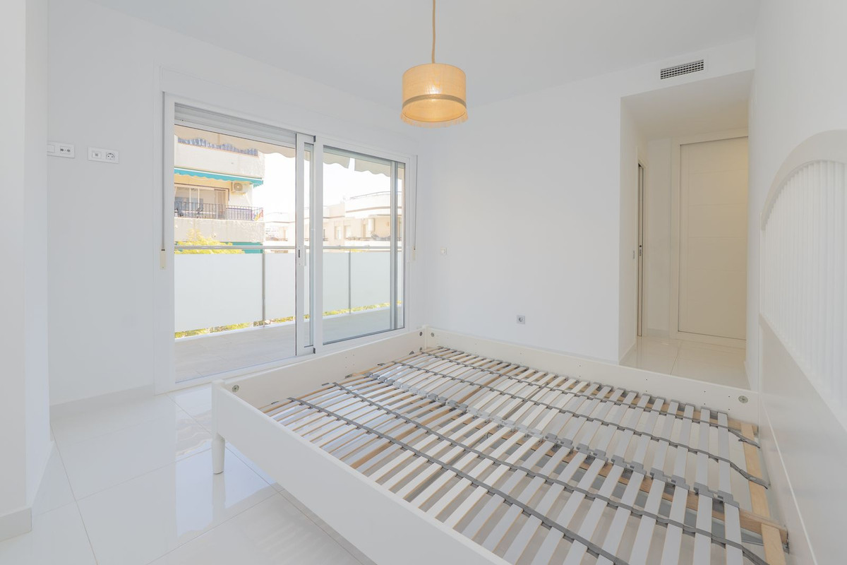 3 Bed Apartment for sale in Marbella Costa Del Sol, Málaga, Spain