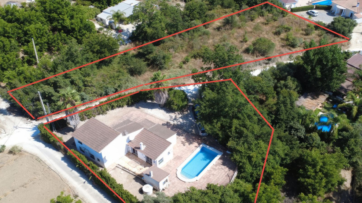 Se vende Finca - Cortijo de 3 dormitorios en Costa Del Sol, Málaga, España
