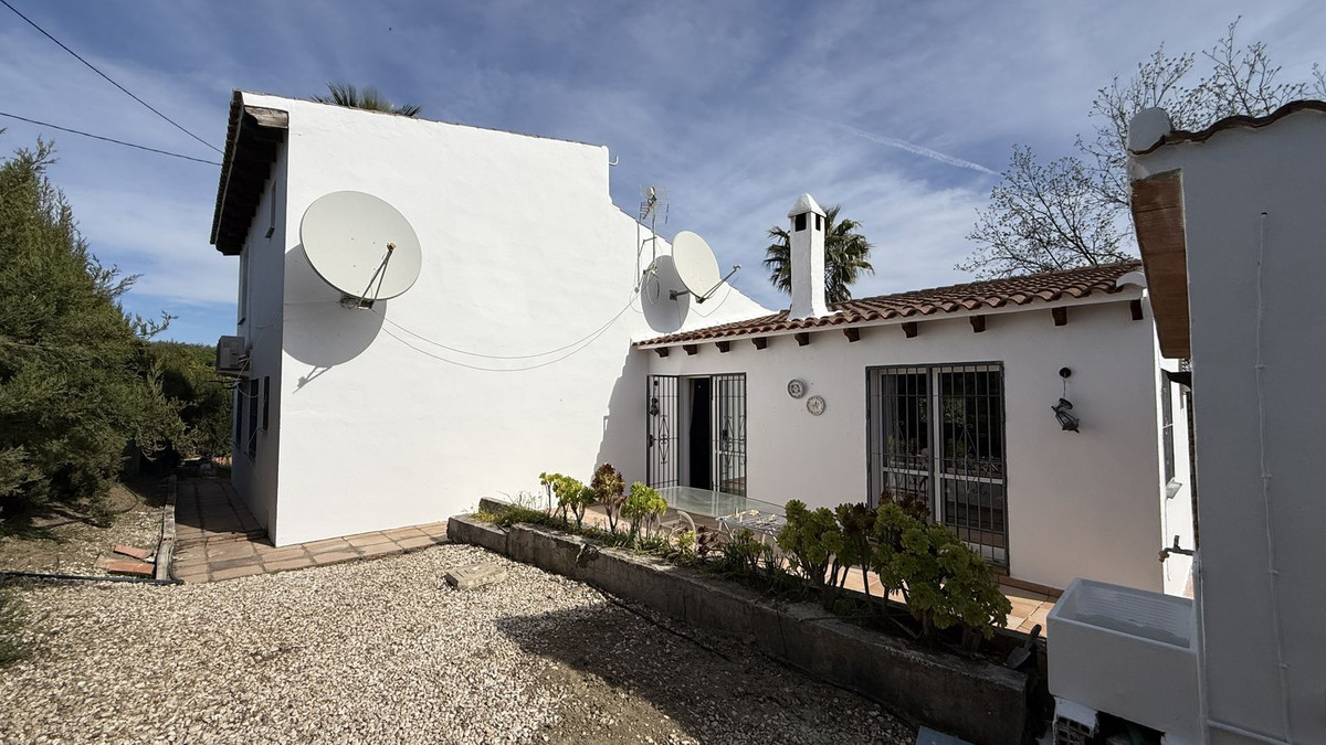 Se vende Finca - Cortijo de 3 dormitorios en Costa Del Sol, Málaga, España