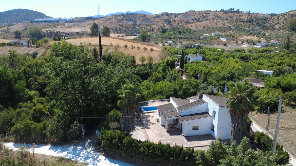 Se vende Finca - Cortijo de 3 dormitorios en Costa Del Sol, Málaga, España