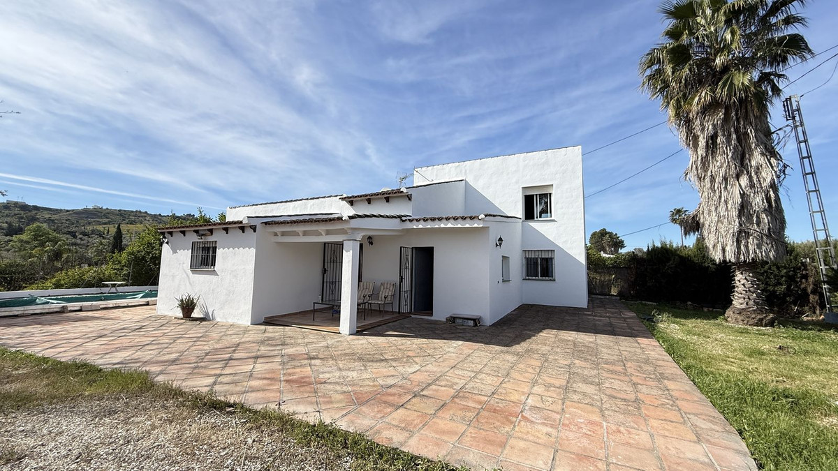 Se vende Finca - Cortijo de 3 dormitorios en Costa Del Sol, Málaga, España