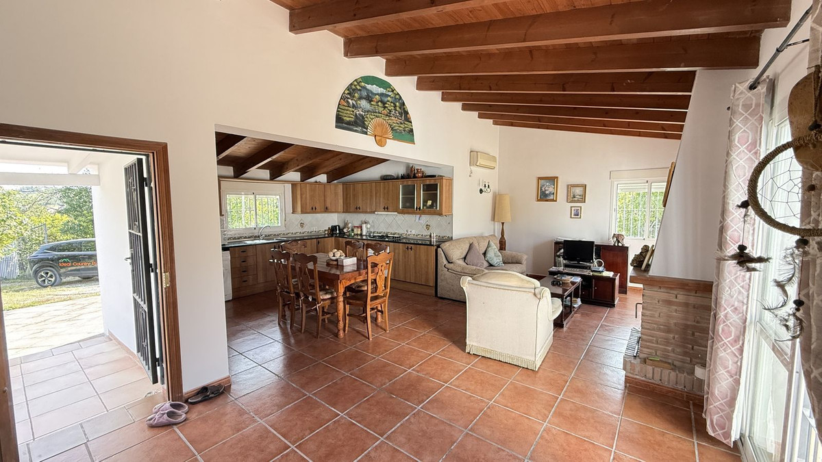 Se vende Finca - Cortijo de 3 dormitorios en Costa Del Sol, Málaga, España