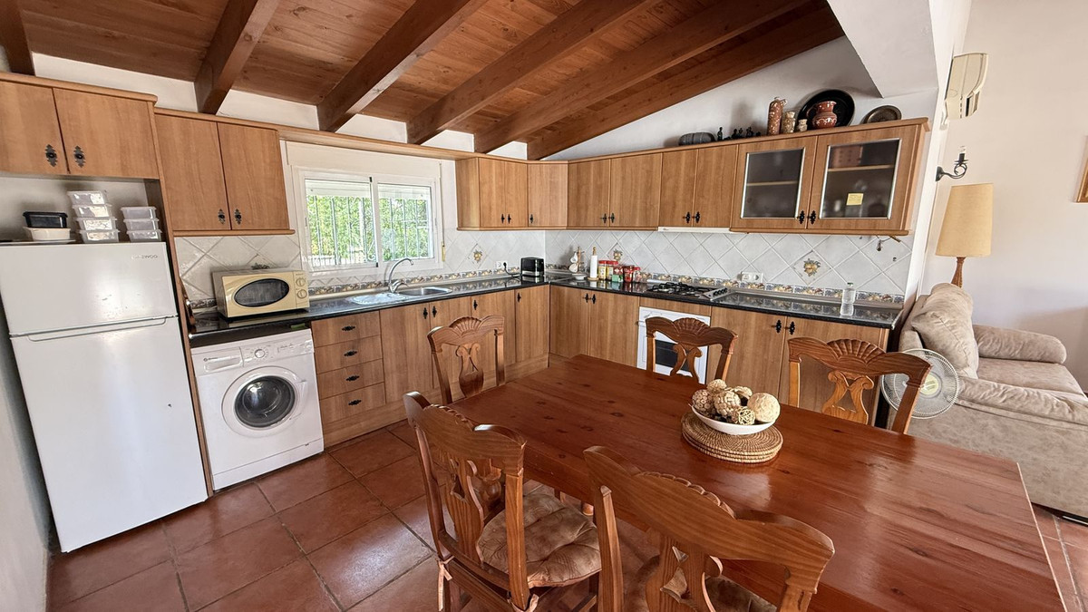 Se vende Finca - Cortijo de 3 dormitorios en Costa Del Sol, Málaga, España
