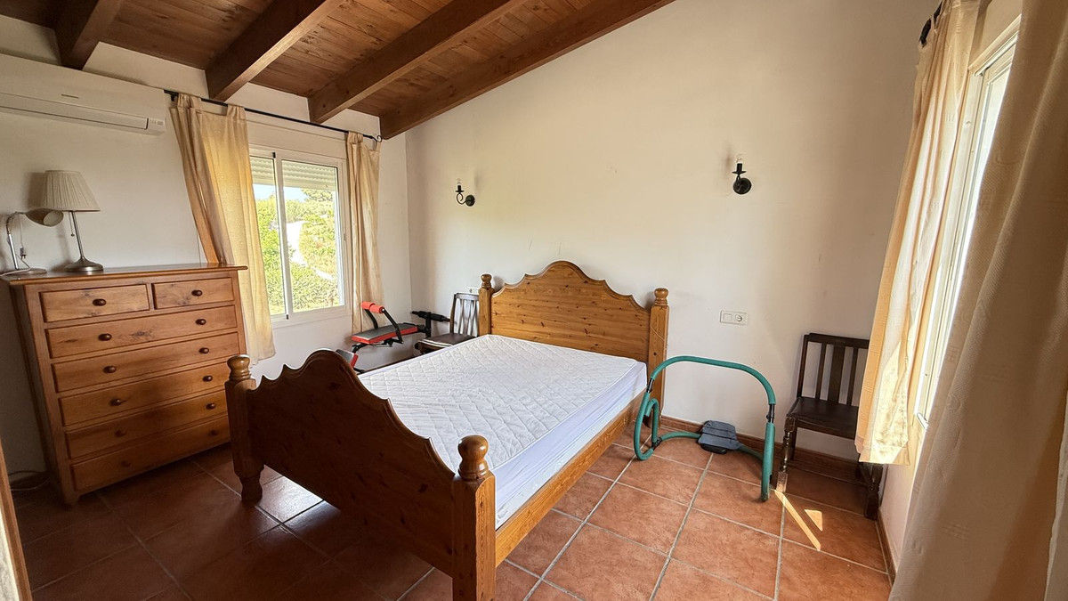 Se vende Finca - Cortijo de 3 dormitorios en Costa Del Sol, Málaga, España