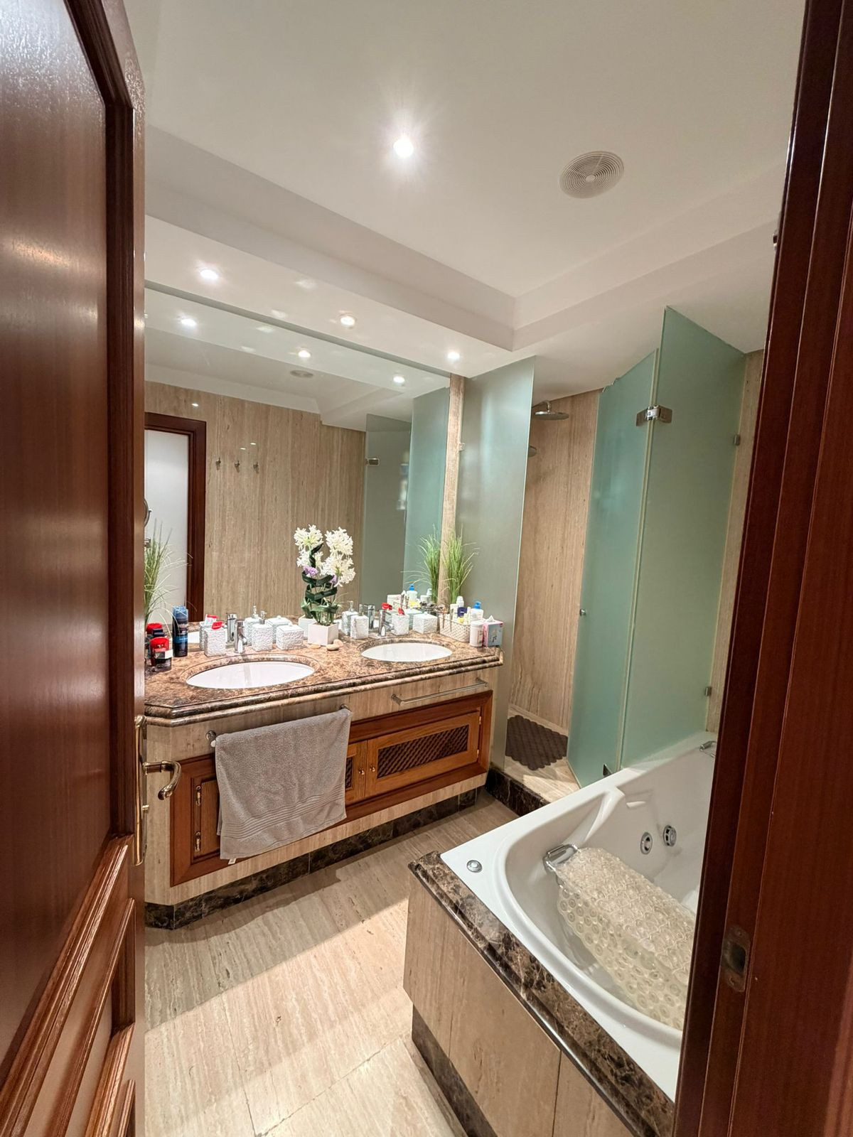 Se vende Apartamento Planta Baja de 3 dormitorios en Costa Del Sol, Málaga, España