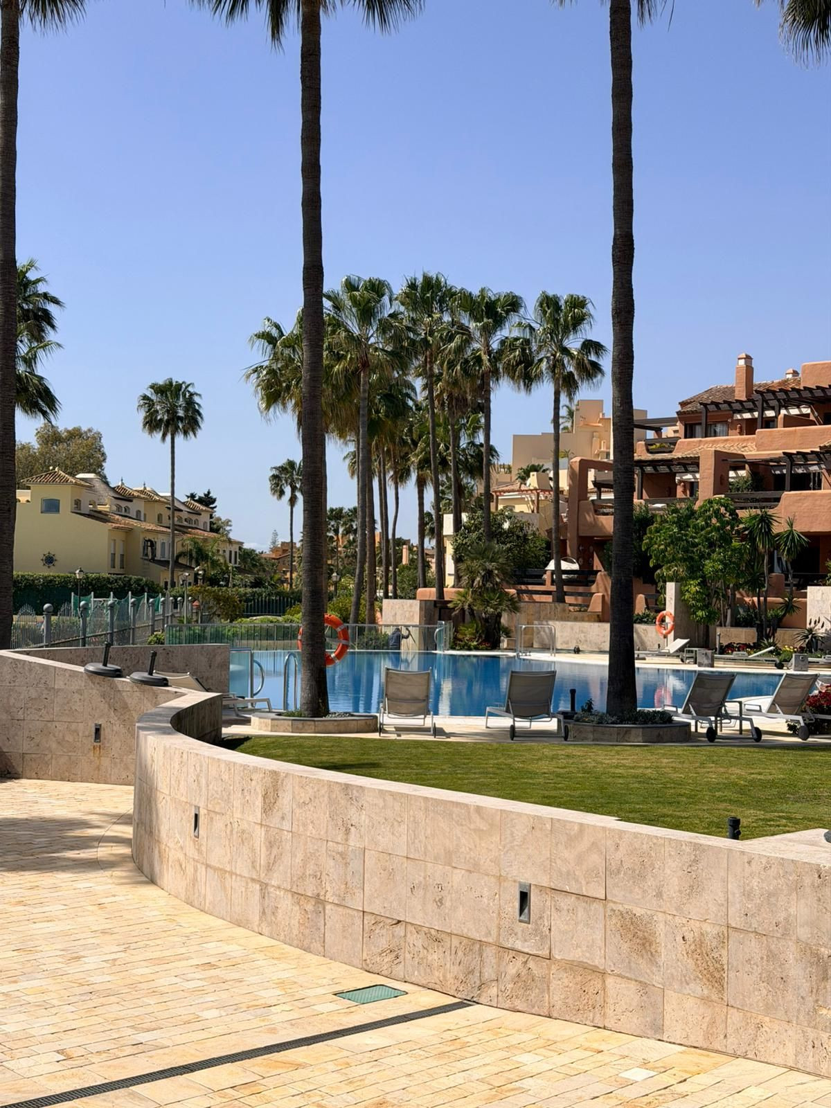 Se vende Apartamento Planta Baja de 3 dormitorios en Costa Del Sol, Málaga, España