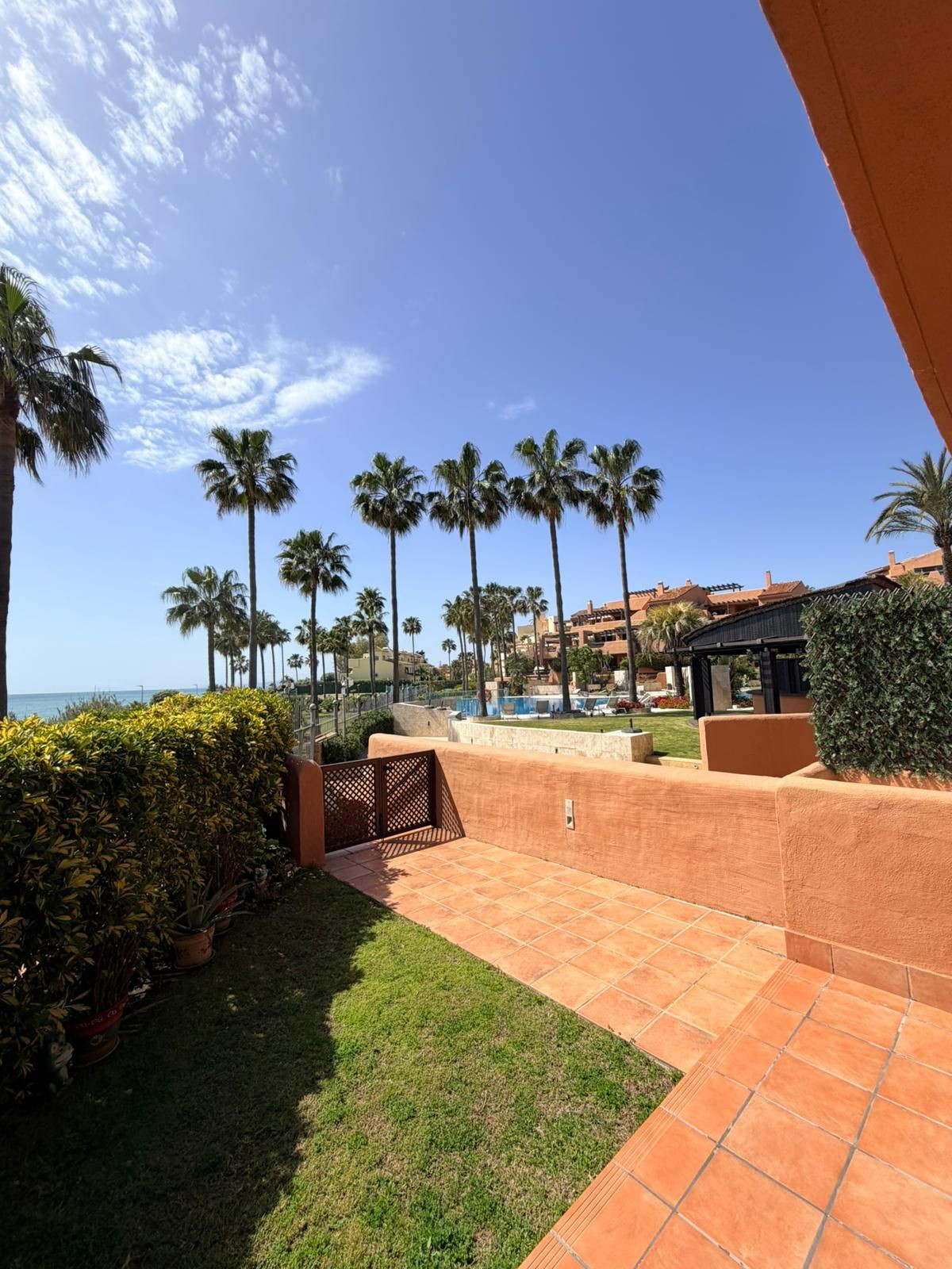 Se vende Apartamento Planta Baja de 3 dormitorios en Costa Del Sol, Málaga, España