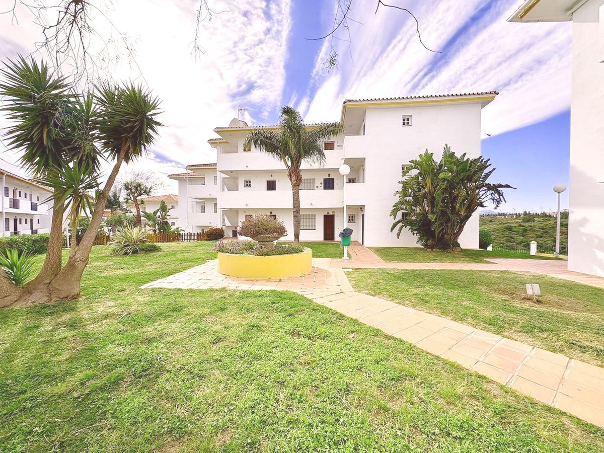 Se vende Apartamento Planta Baja de 2 dormitorios en Costa Del Sol, Málaga, España