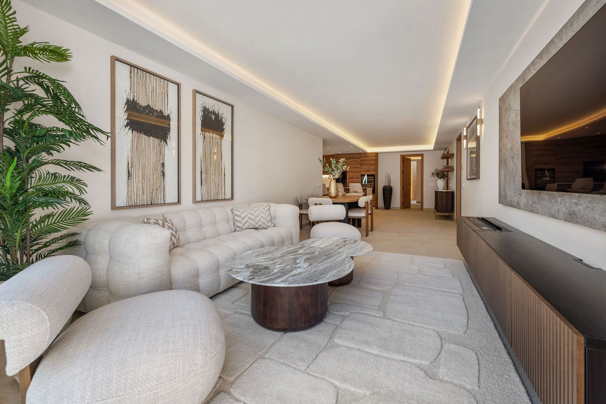 3 Bed Apartment for sale in Nueva Andalucía Costa Del Sol, Málaga, Spain