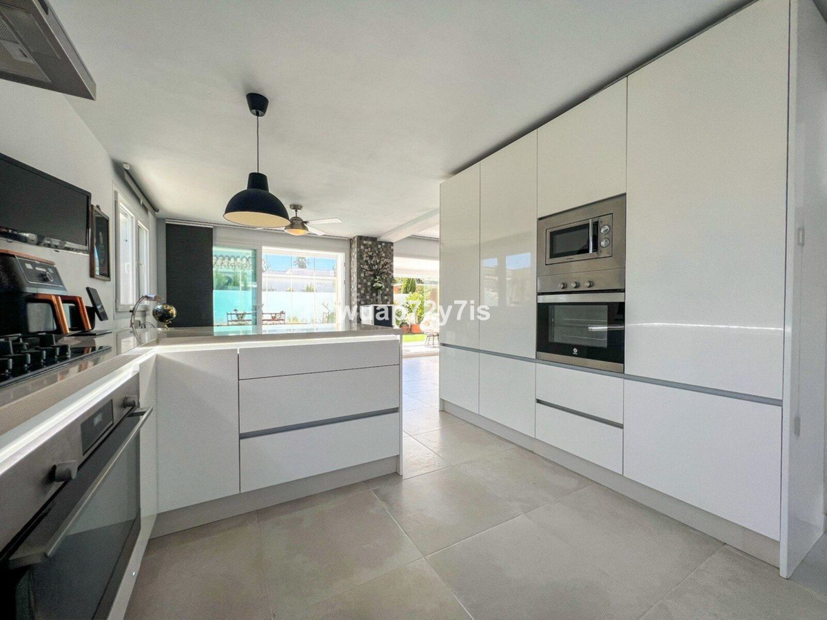 3 Bed Townhouse for sale in Costalita Costa Del Sol, Málaga, Spain