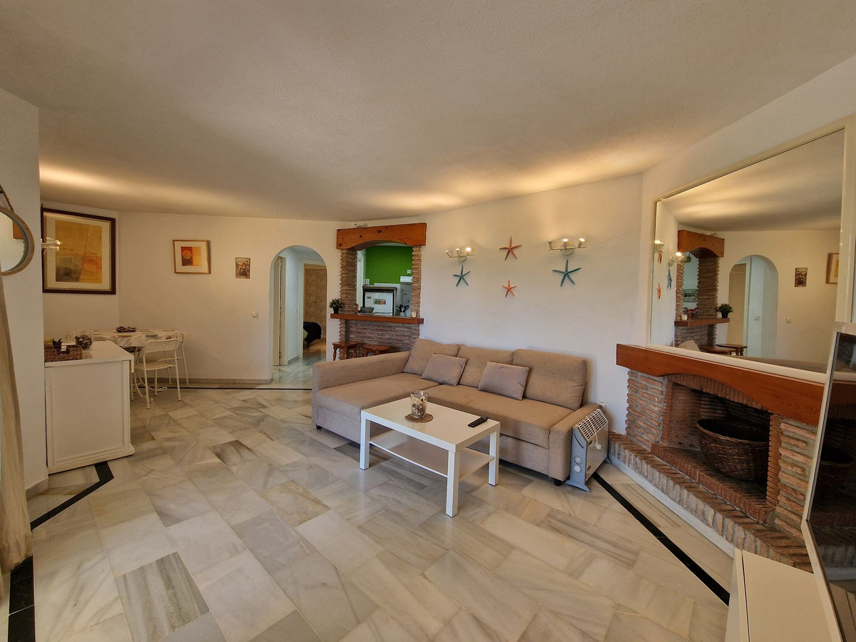2 Bed Apartment for sale in Calahonda Costa Del Sol, Málaga, Spain