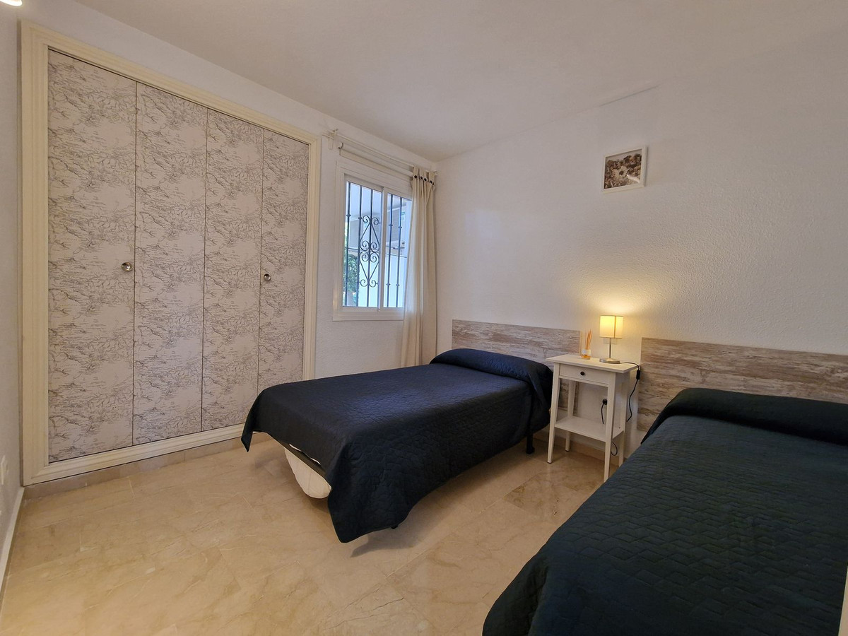 2 Bed Apartment for sale in Calahonda Costa Del Sol, Málaga, Spain