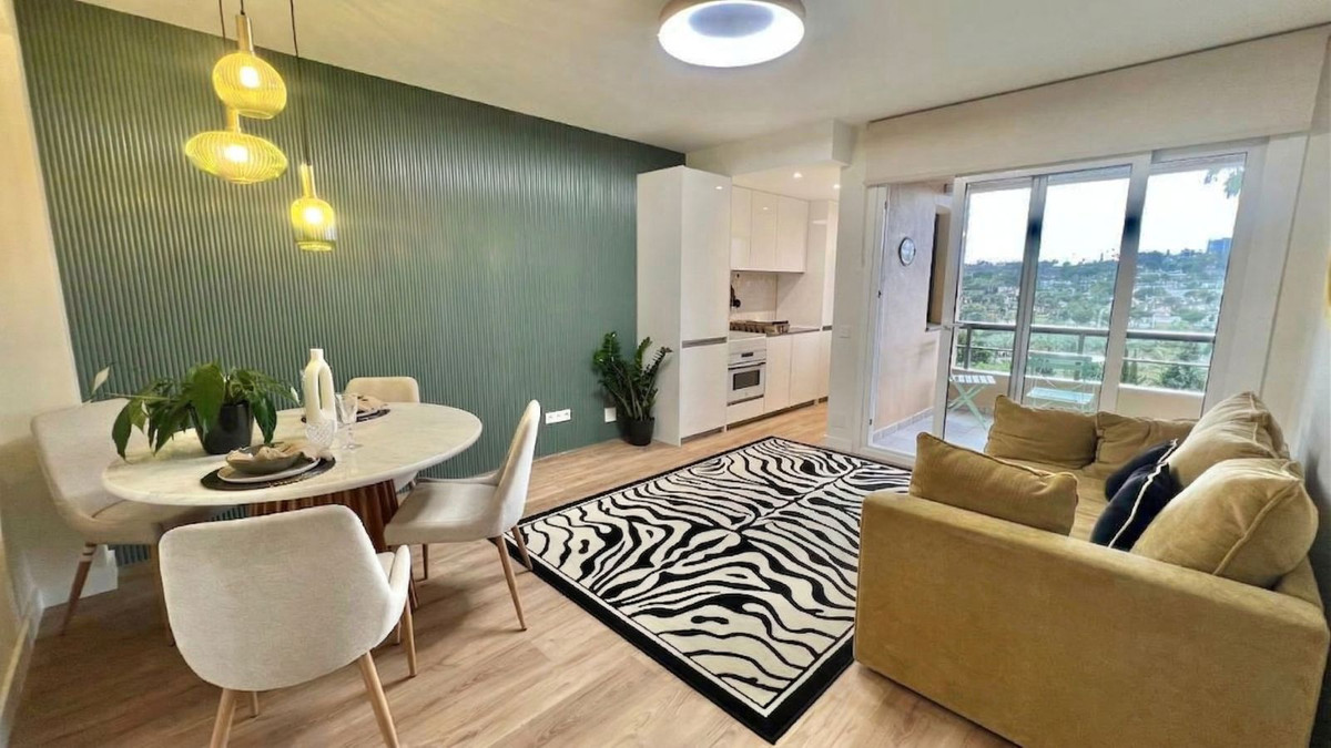 1 Bed Apartment for sale in Nueva Andalucía Costa Del Sol, Málaga, Spain