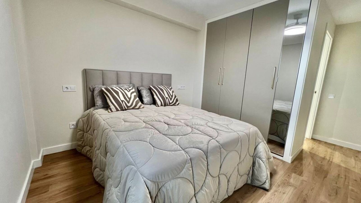 1 Bed Apartment for sale in Nueva Andalucía Costa Del Sol, Málaga, Spain