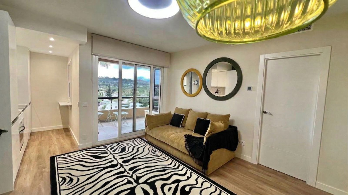 1 Bed Apartment for sale in Nueva Andalucía Costa Del Sol, Málaga, Spain