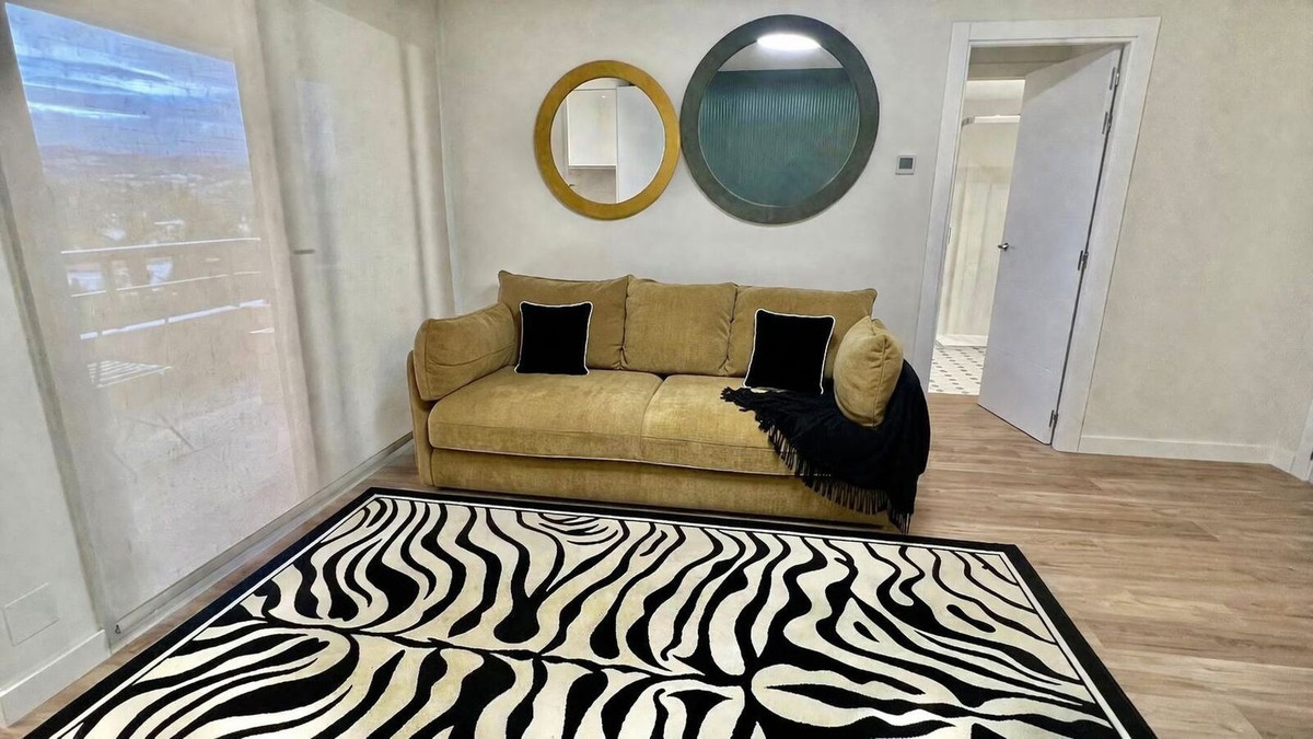 1 Bed Apartment for sale in Nueva Andalucía Costa Del Sol, Málaga, Spain