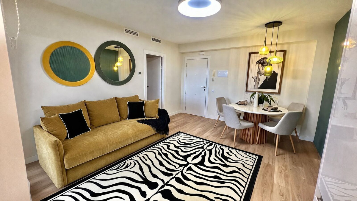 1 Bed Apartment for sale in Nueva Andalucía Costa Del Sol, Málaga, Spain