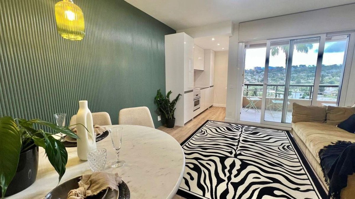 1 Bed Apartment for sale in Nueva Andalucía Costa Del Sol, Málaga, Spain