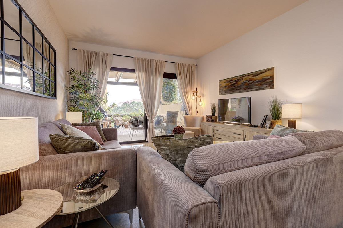 Se vende Apartamento Planta Media de 3 dormitorios en Costa Del Sol, Málaga, España