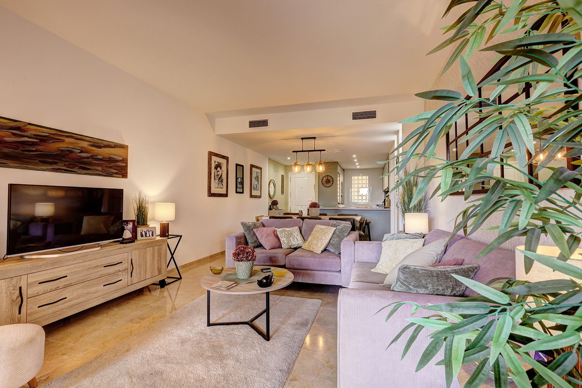 Se vende Apartamento Planta Media de 3 dormitorios en Costa Del Sol, Málaga, España