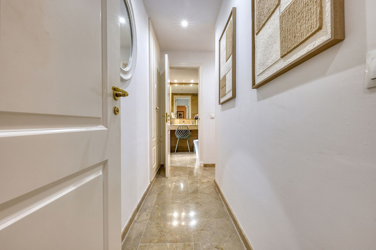 Se vende Apartamento Planta Media de 3 dormitorios en Costa Del Sol, Málaga, España