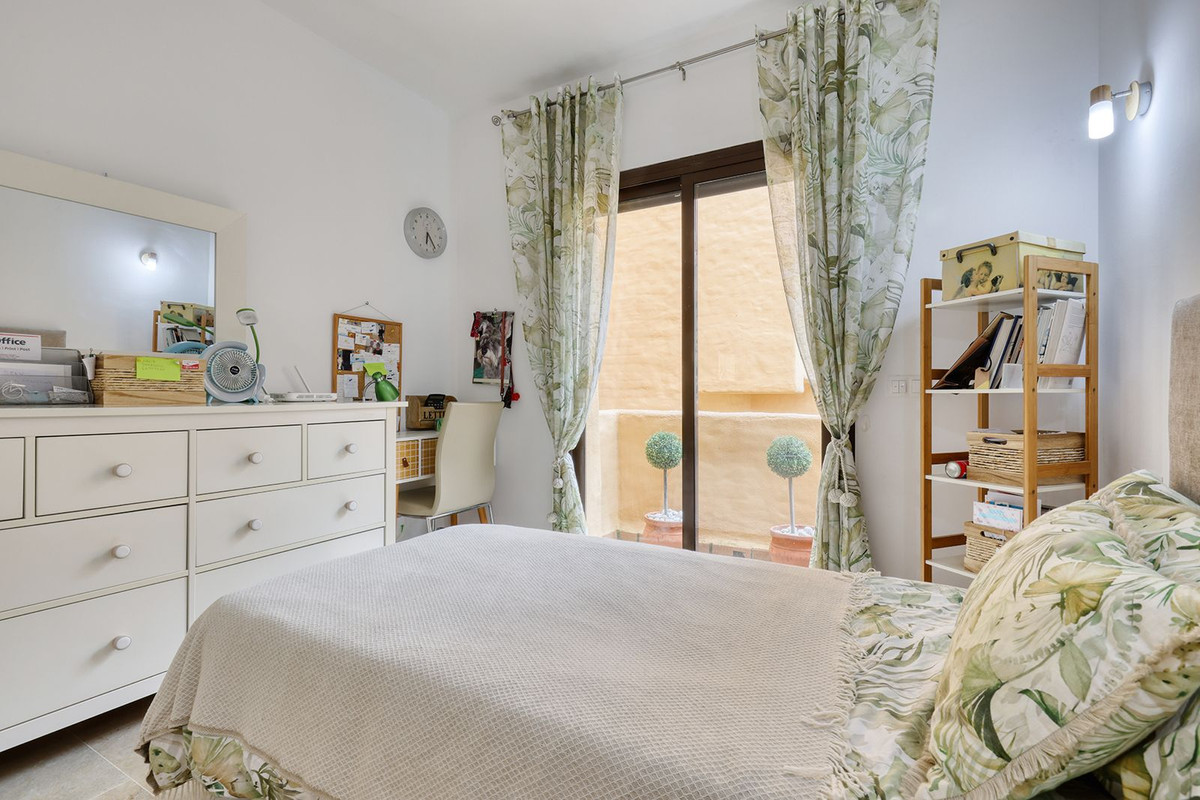 Se vende Apartamento Planta Media de 3 dormitorios en Costa Del Sol, Málaga, España