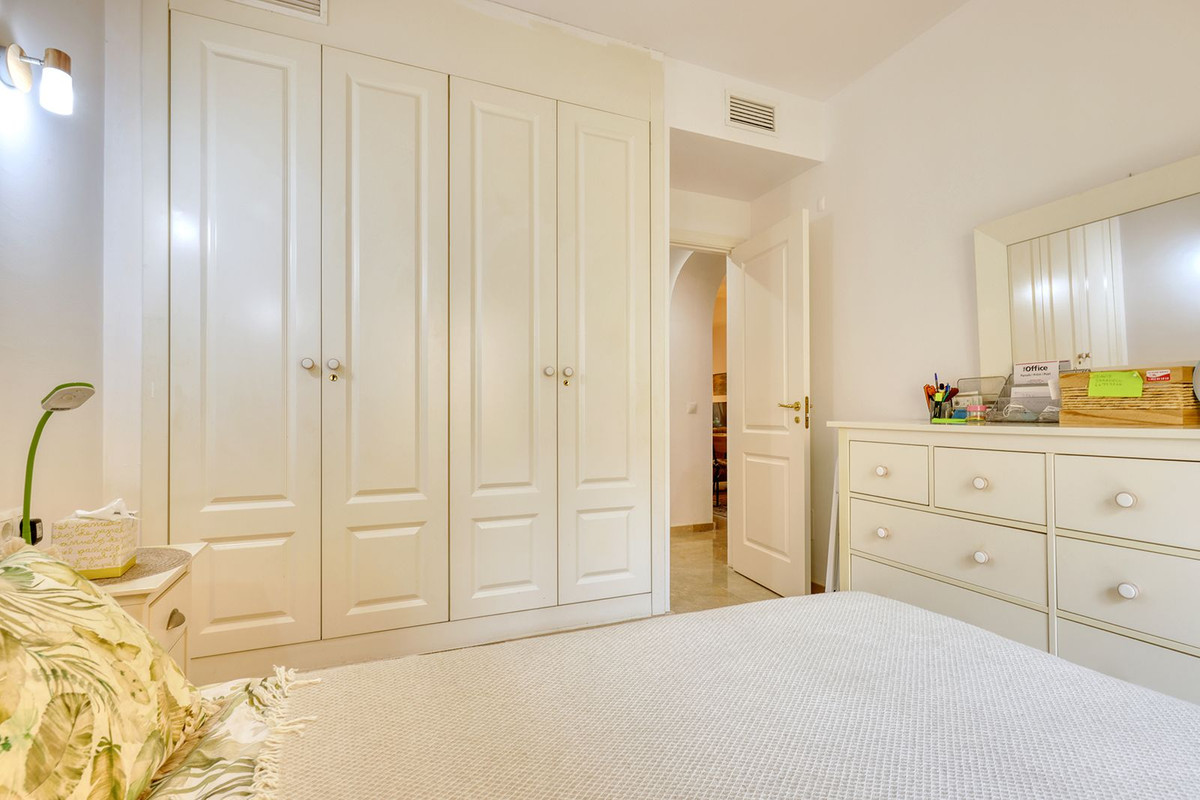 Se vende Apartamento Planta Media de 3 dormitorios en Costa Del Sol, Málaga, España