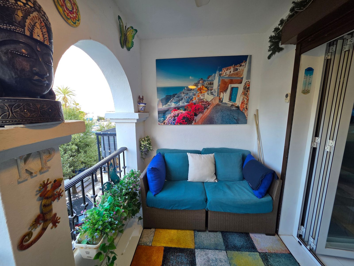 3 Bed Apartment for sale in La Duquesa Costa Del Sol, Málaga, Spain
