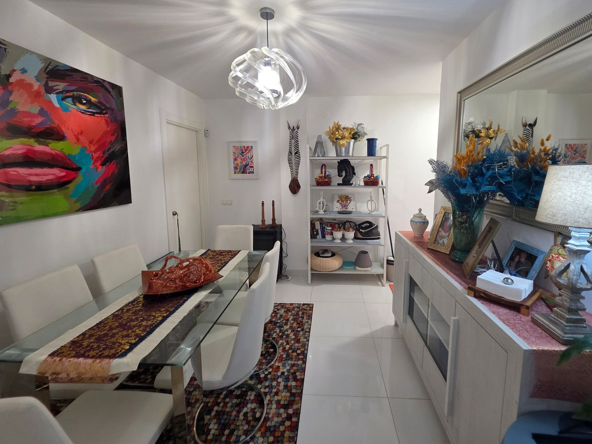 3 Bed Apartment for sale in La Duquesa Costa Del Sol, Málaga, Spain