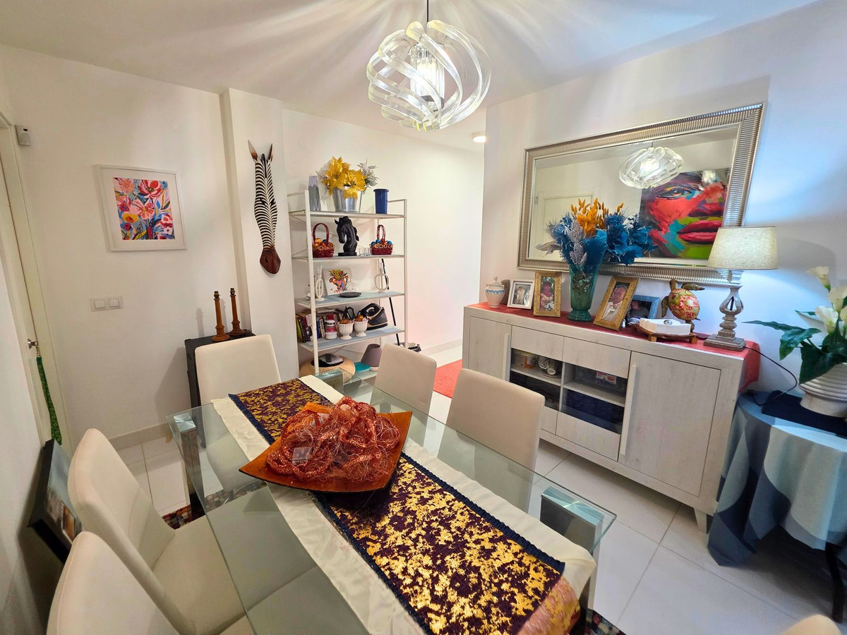 3 Bed Apartment for sale in La Duquesa Costa Del Sol, Málaga, Spain