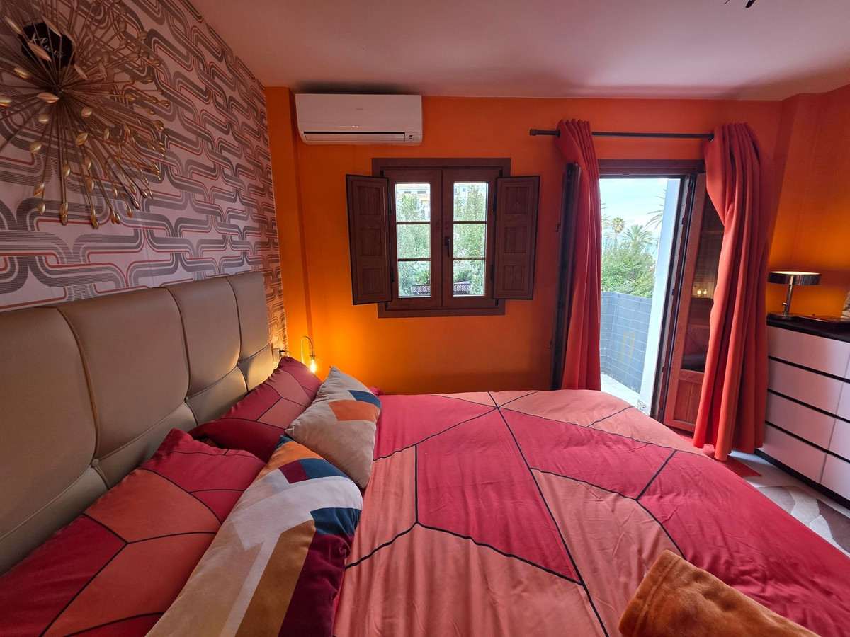 3 Bed Apartment for sale in La Duquesa Costa Del Sol, Málaga, Spain