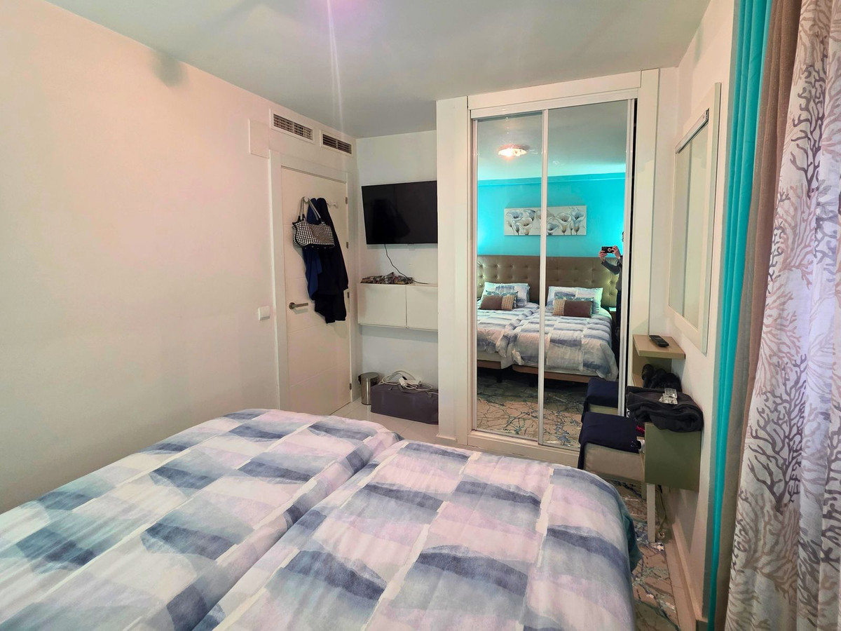 3 Bed Apartment for sale in La Duquesa Costa Del Sol, Málaga, Spain