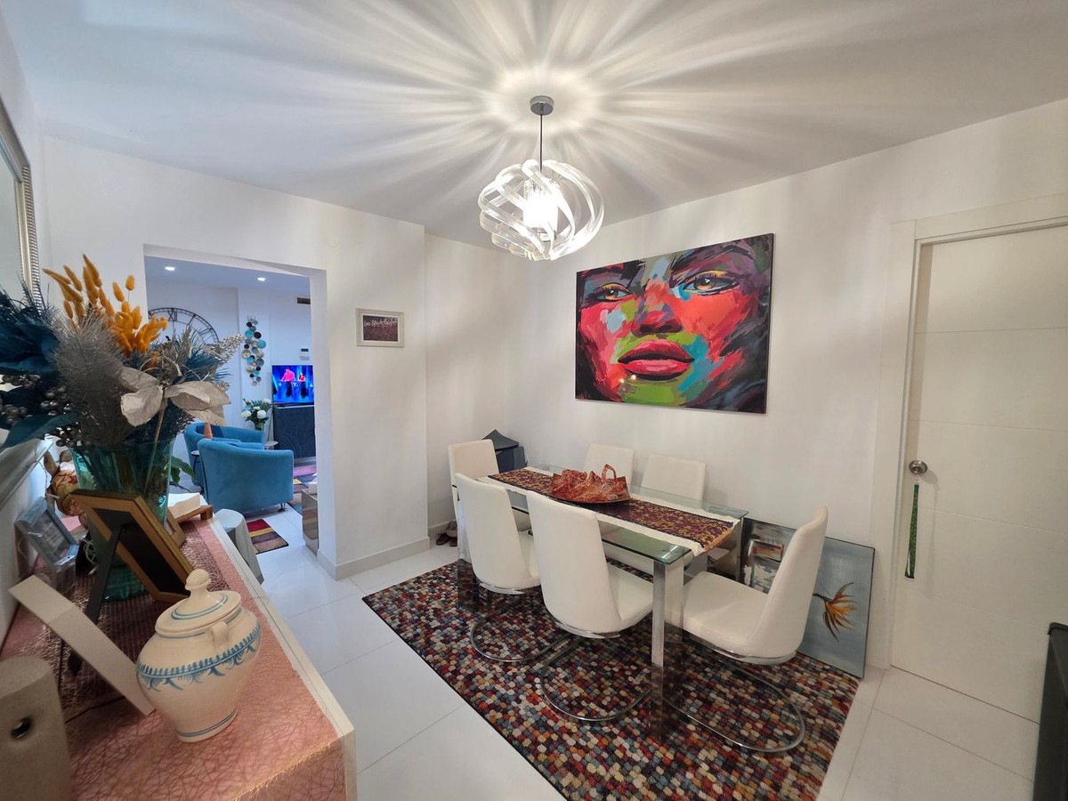 3 Bed Apartment for sale in La Duquesa Costa Del Sol, Málaga, Spain